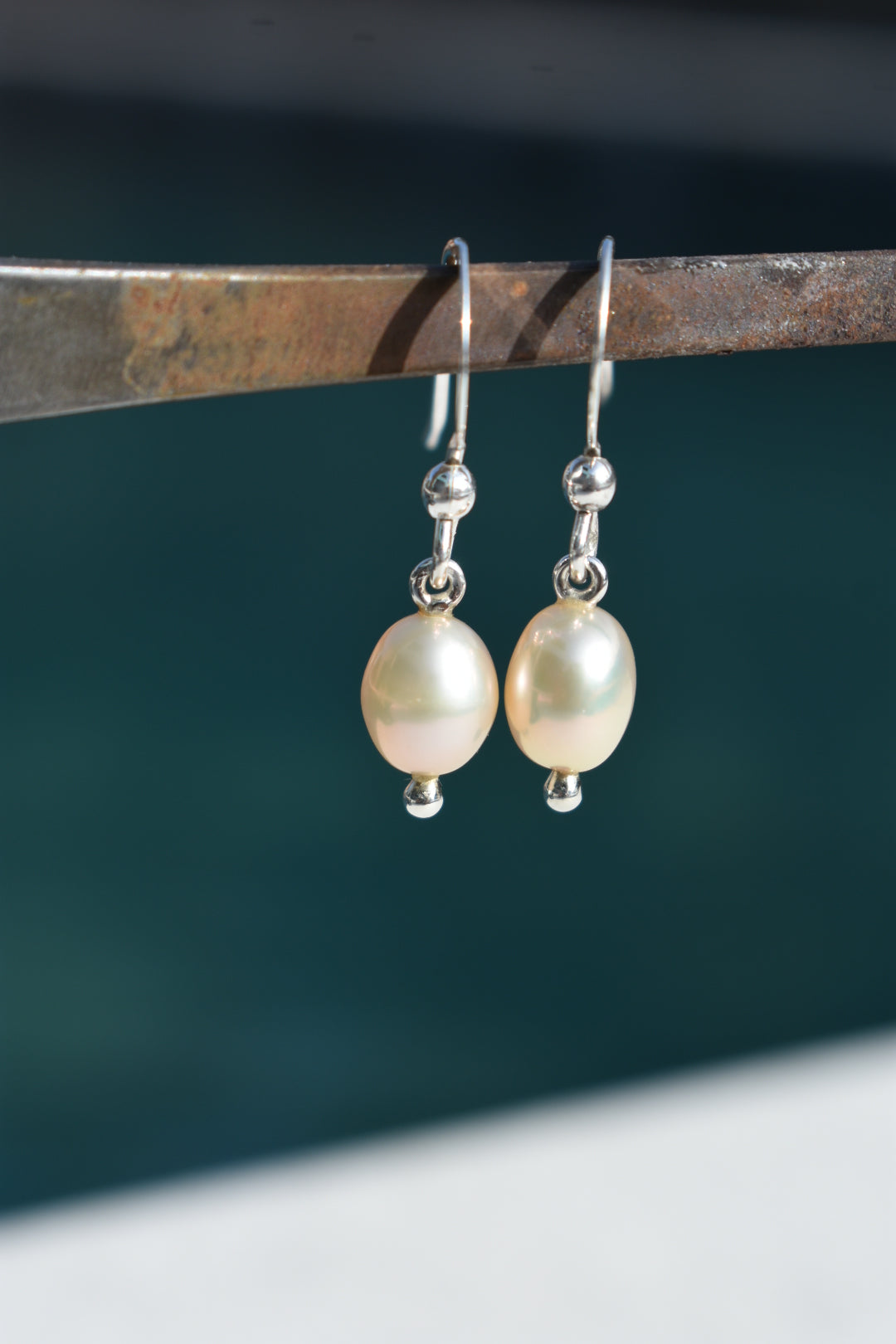 Boucles D'oreilles Perles D'eau Douce Beiges Ovales 6,3x8,3mm