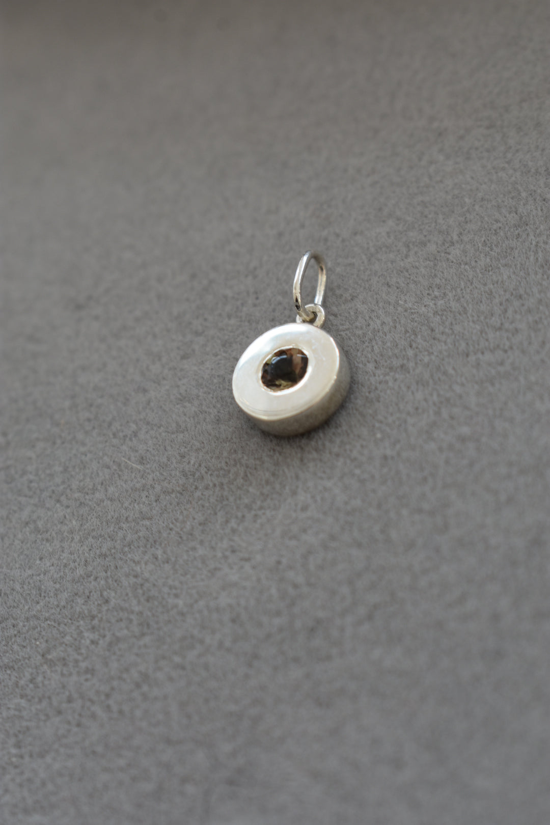 Pendentif Andalousite 4mm