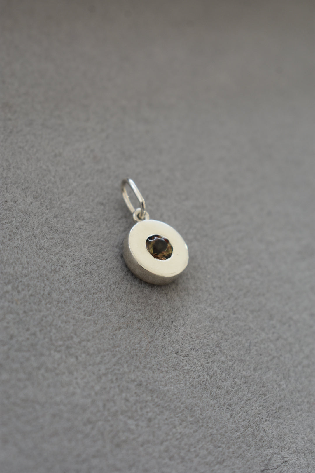 Pendentif Andalousite 4mm