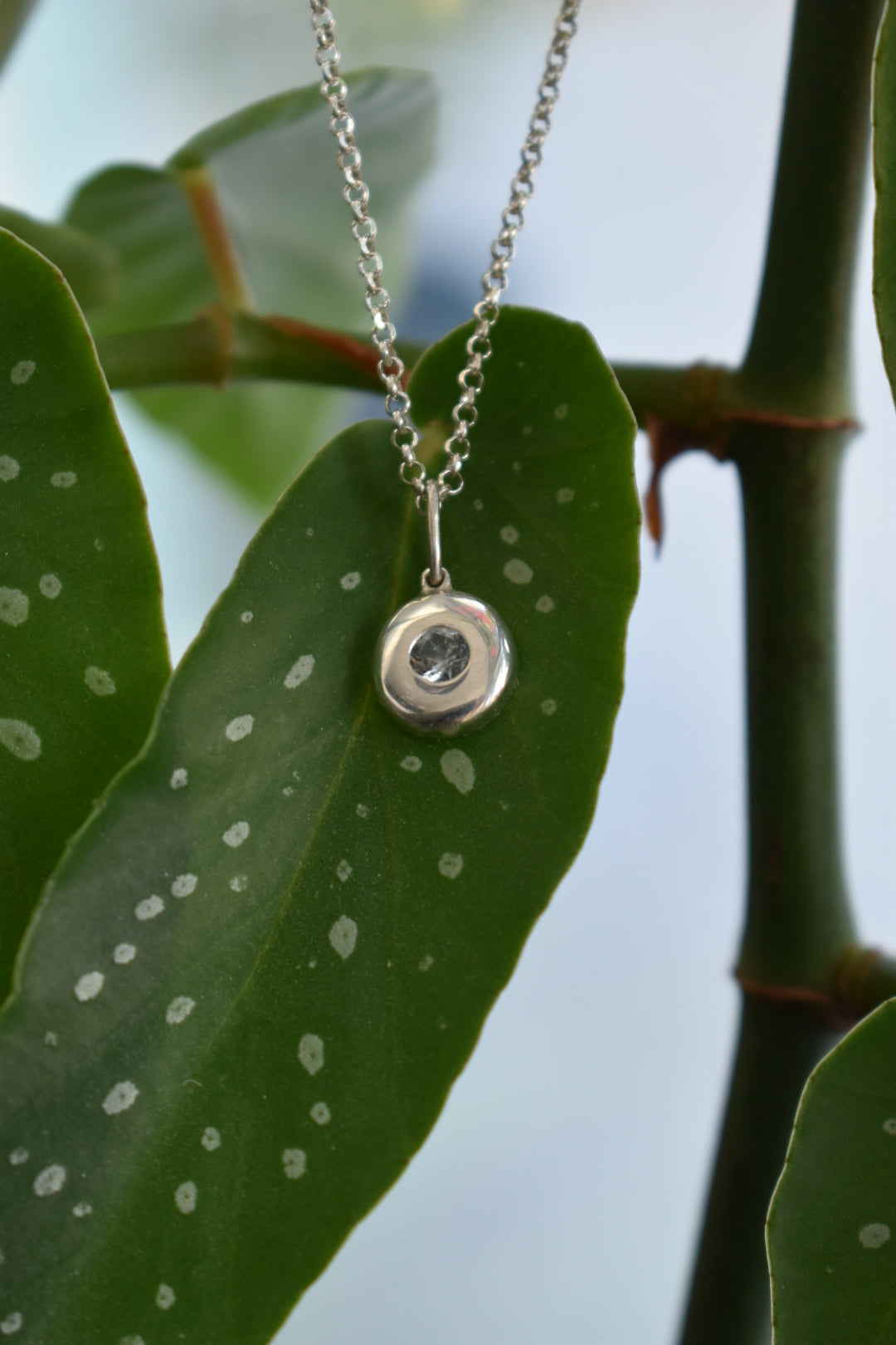 Pendentif Saphir bleu 4mm