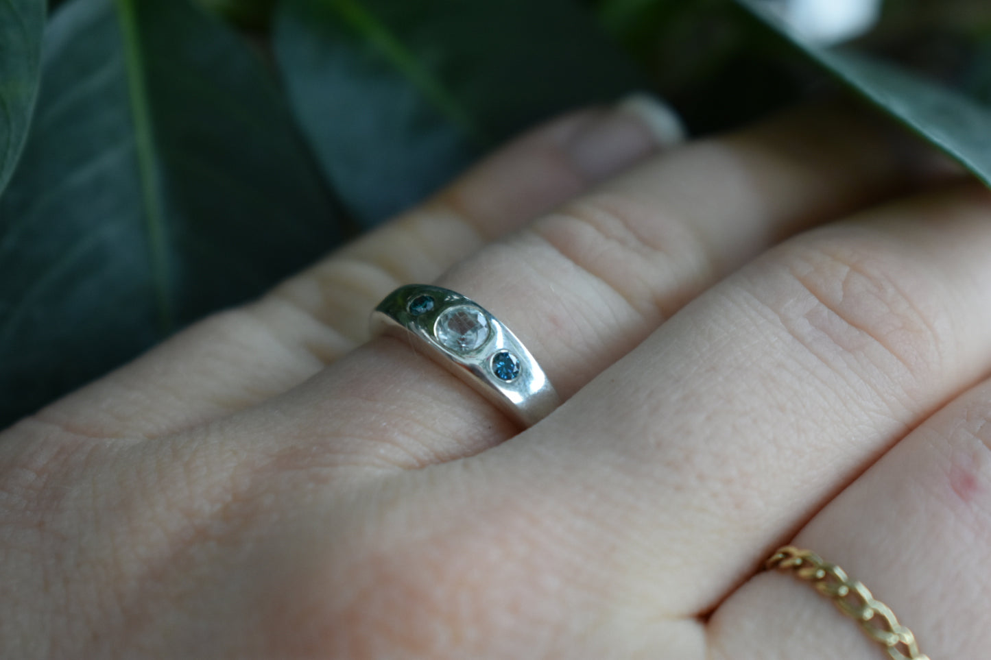 Bague Saphir et Diamants Bleus