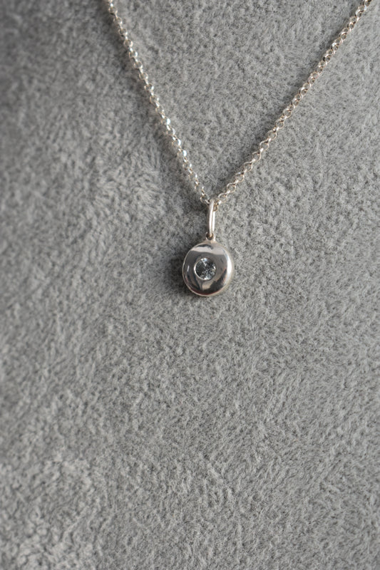 Pendentif Saphir bleu 4mm