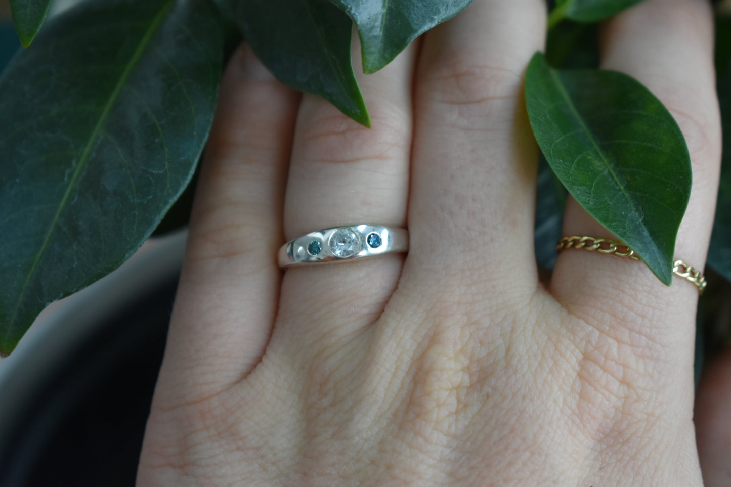 Bague Saphir et Diamants Bleus