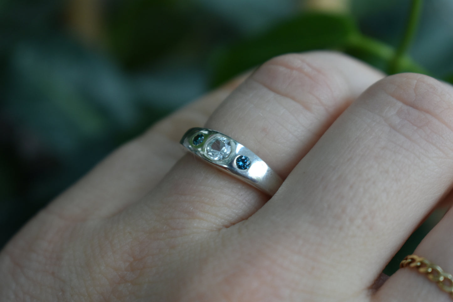 Bague Saphir et Diamants Bleus