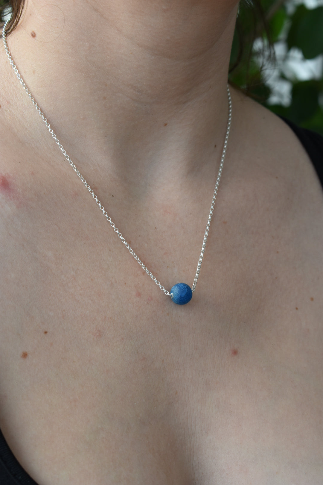 Collier Agate Givré Bleu Mate 10mm