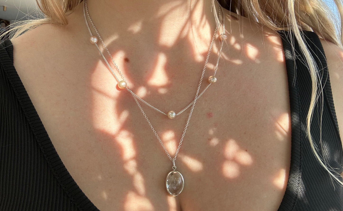 Collier Double Chaîne Cristal De Roche Et 5 Perles D'eau Douce
