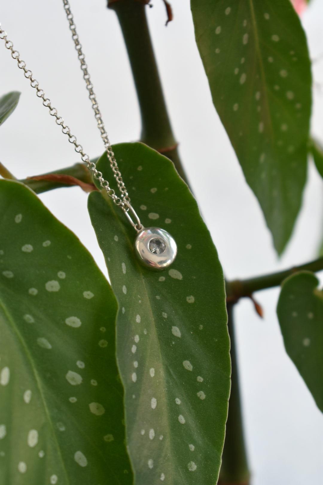 Pendentif Saphir bleu 4mm