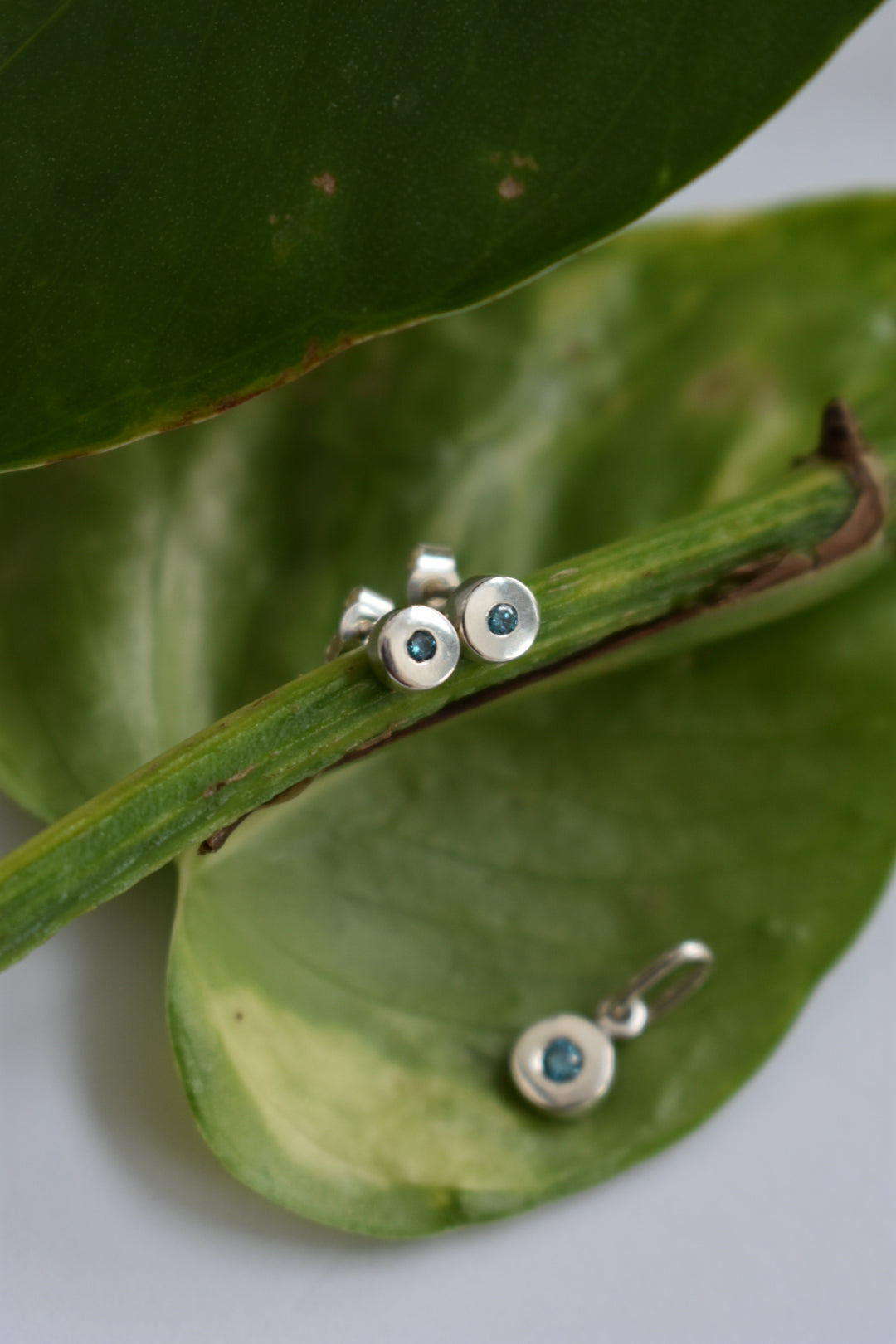 Boucles D'oreilles Diamants Bleus 2mm