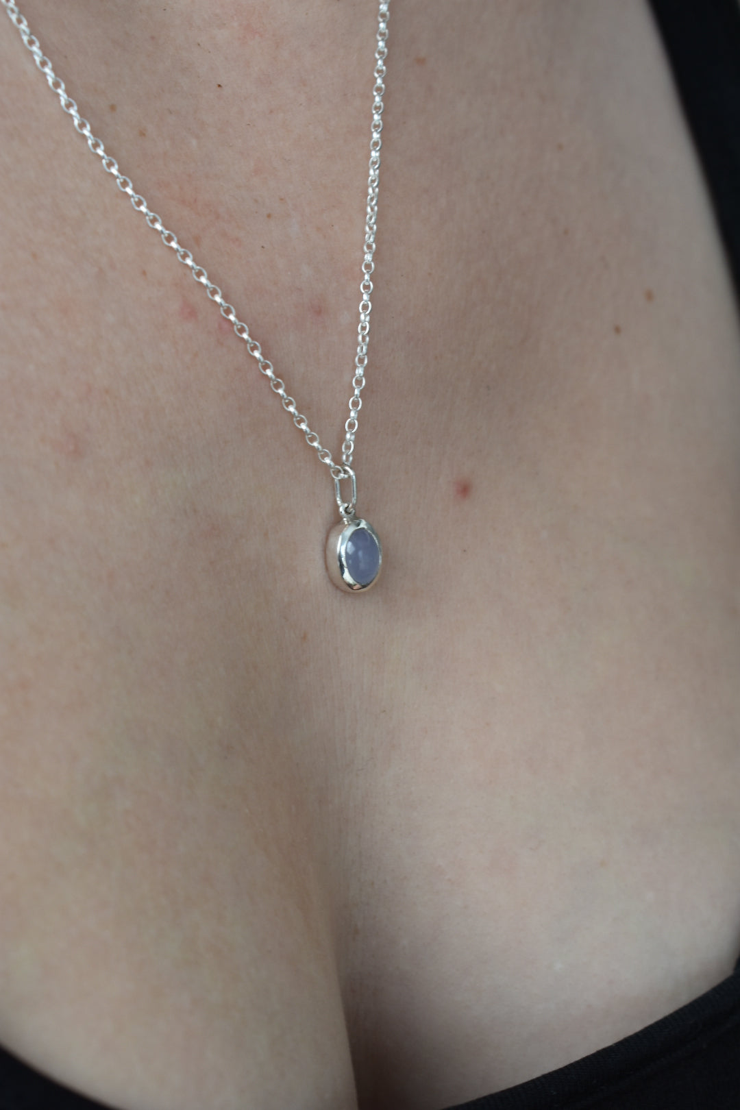 Pendentif Calcédoine 7x9mm
