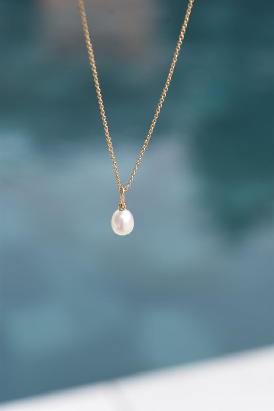 Pendentif perle ovale en Or 18K