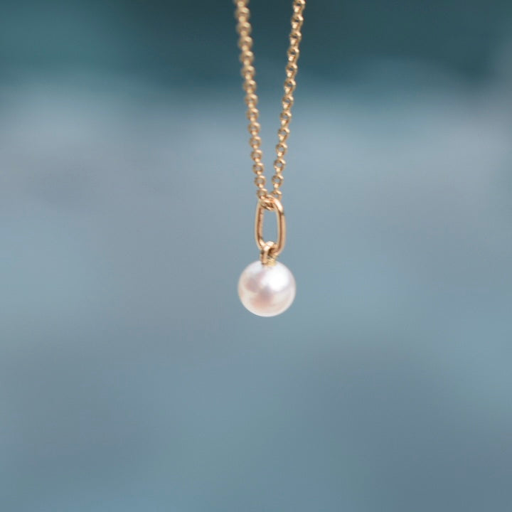 Pendentif Perle d'Akoya 4,5mm et Or jaune 18K